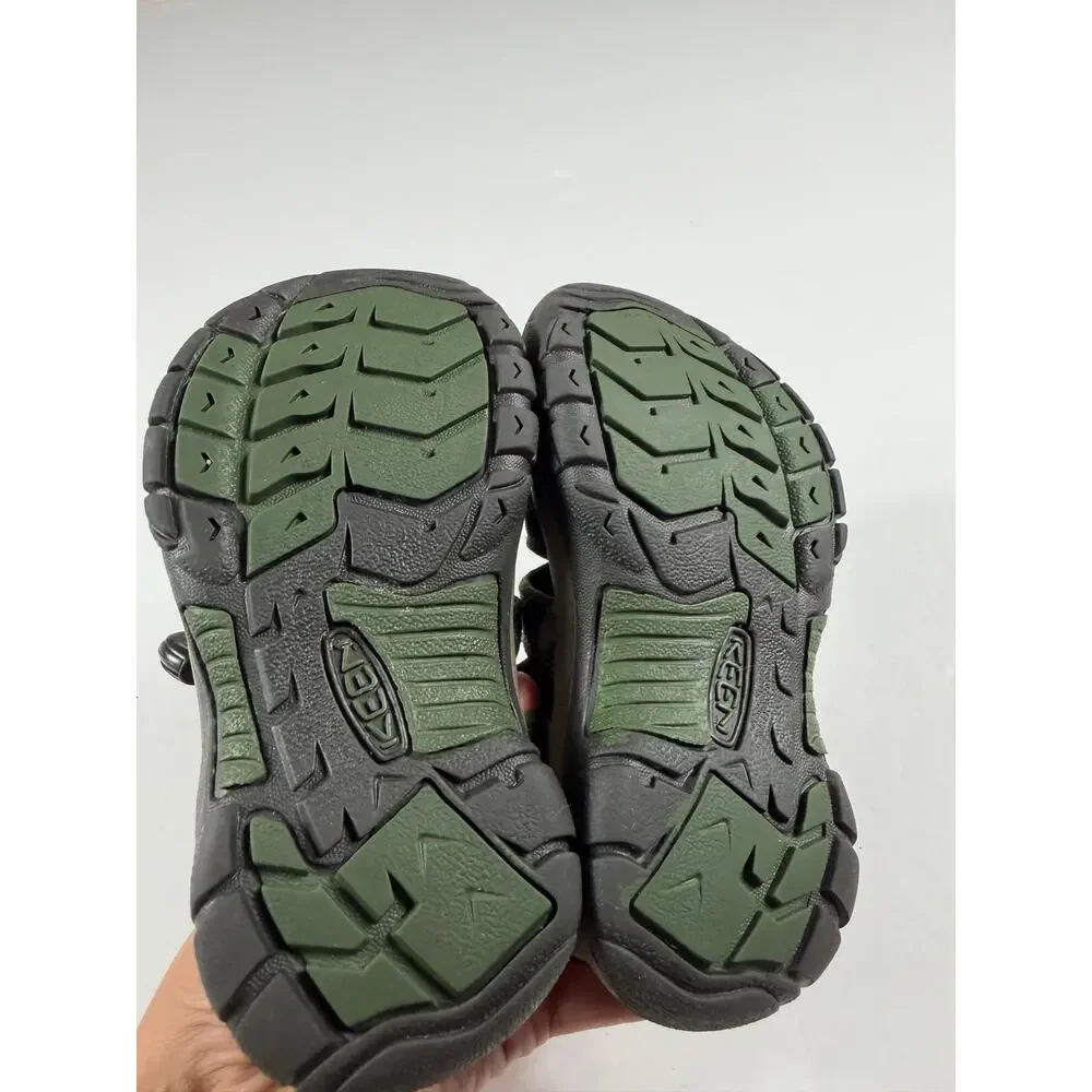 KEEN Newport H2 Waterproof Closed Toe Sandals Green Camo Kids Size 11